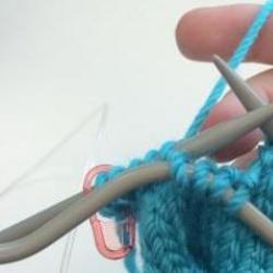 Вязаные свитера спицами женские со схемами и описанием Схемы свитеров связанных косами для юной девушки